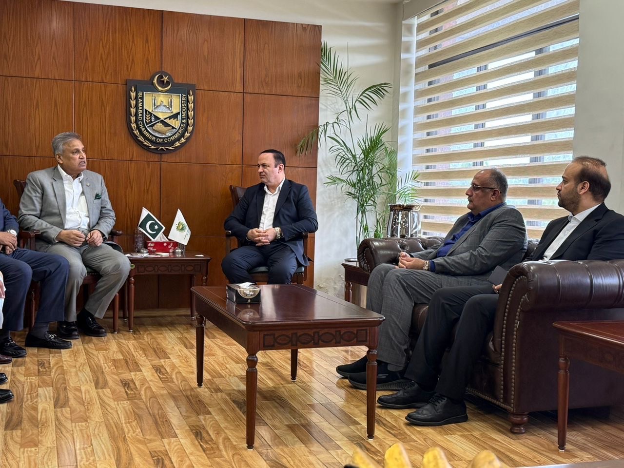 پیوند تجار ایران و پاکستان با محوریت مناطق آزاد