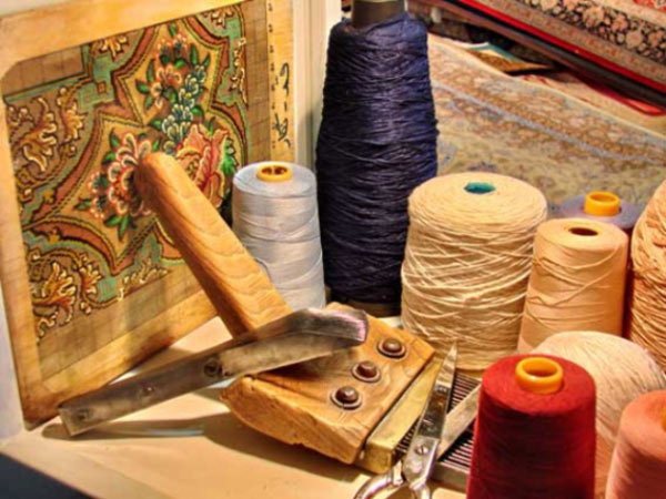 کاهش ۷۰ درصدی قالیبافان؛ تهدید جدی برای صنعت فرش دستباف ایران